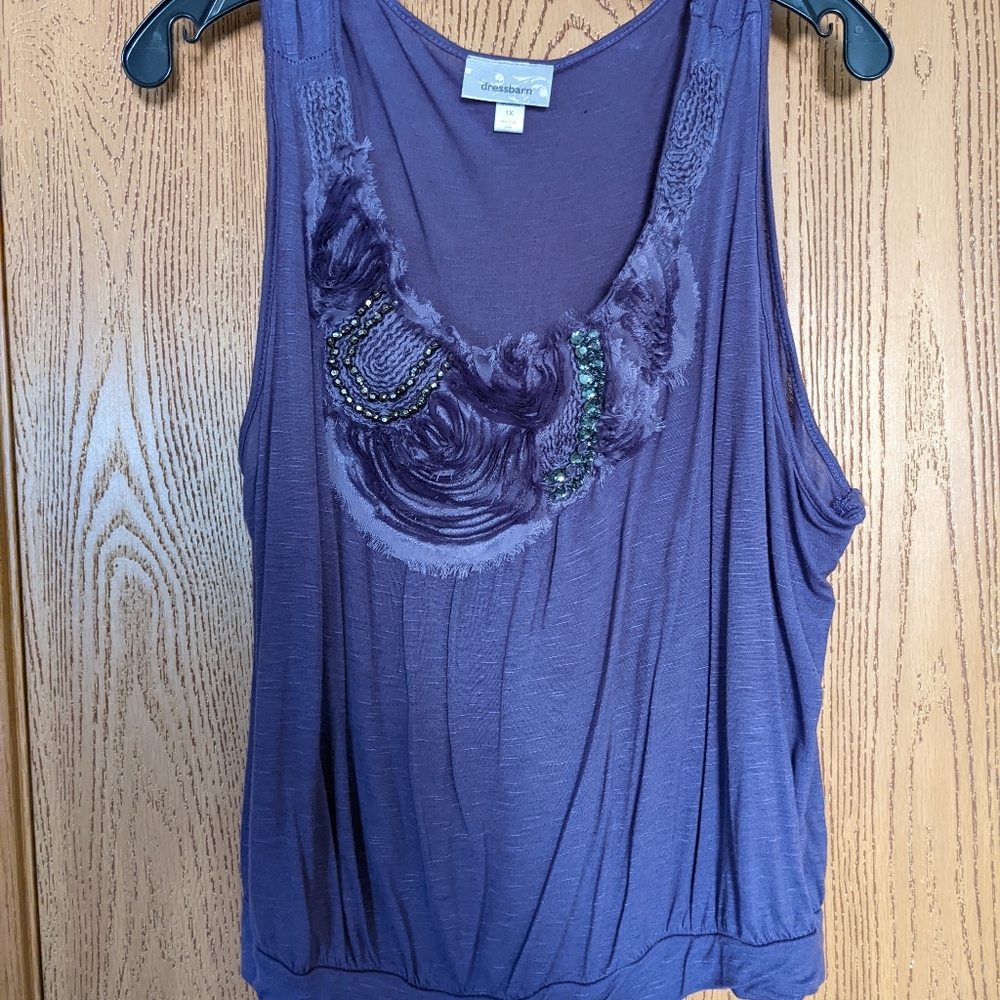 Dressbarn sleeveless purple top